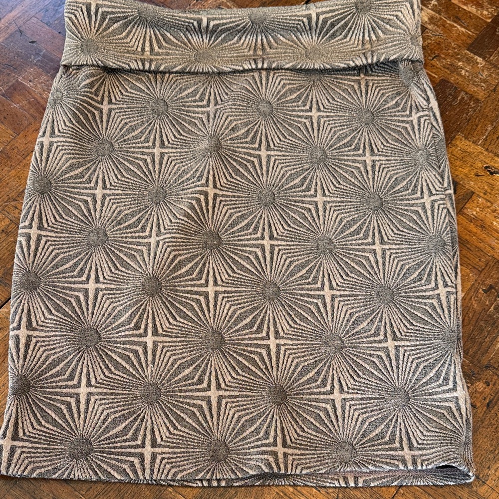 LuLaRoe Gray Geometric Pencil Skirt
